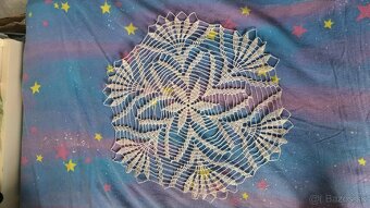 Rôzne ručne háčkované ozdobné obrusy - 5