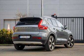 Volvo XC40 D4 Momentum AWD A/T - 5