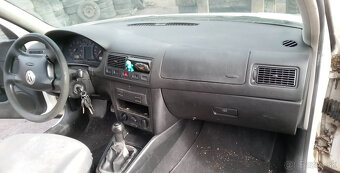 Volkswagen Golf 1,4i 55kw - 5