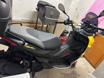 Predám skúter Aprilia - 5