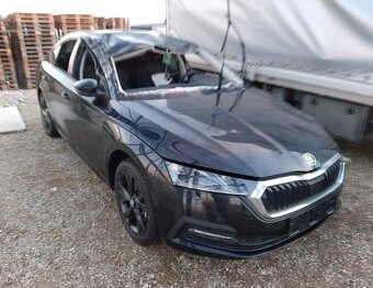 Octavia IV DSG 4X4 - 5