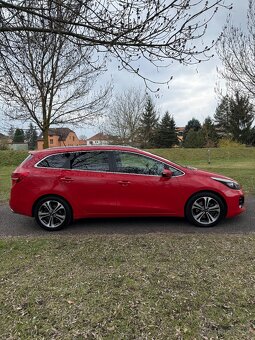 Kia Ceed Combi SW 1.6 CRDI 100Kw GT- LINE - 5