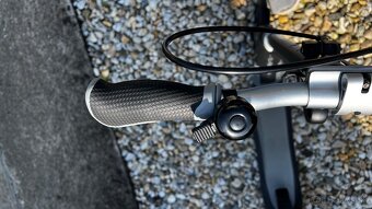 predám kolobežku Globber One NL205 Deluxe - 5