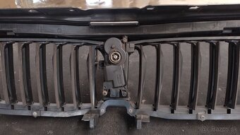 BMW G 30 r.v. 2018, predná maska. - 5