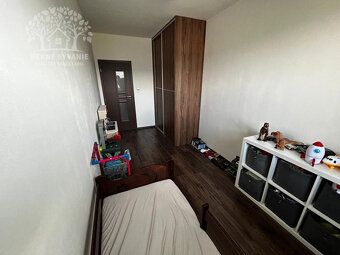 -NAJLACNEJŠÍ-- 3i BYT PO REKONŠTRUKCII, BALKÓN, BREZNO MPČĽ - 5