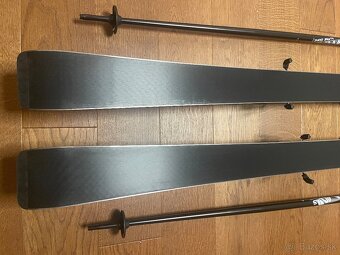 Predám zánovné juniorské lyže 150cm - 5