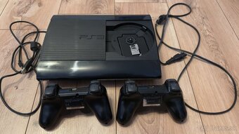 Predám PlayStation 3 + 2 ovládače (kompletný set) - 5
