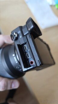 Sony a6400 + Sony FE 3.5-5.6/28-70 OSS - 5