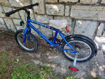 Predám detský modrý bicyklik - 5