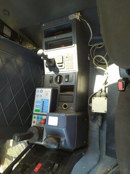 Mercedes Unimog U400 - 5