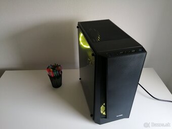 PC zostava so 6jadrom Ryzen 5, 16GB a graf AMD RX - 5
