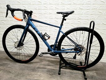 Ponúkam na predaj cestný bicykel Cube Attain 28" - 5