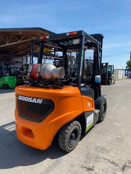 Vysokozdvižný vozík Doosan G35NXP 3500 kg LPG - 5