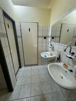 Prenájom Obchodného priestoru v Leviciach  - 5