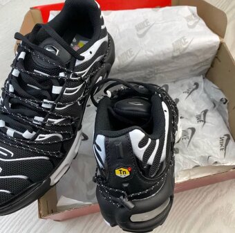 Nike Air Max Plus TN lace Toggle Black&white - 5