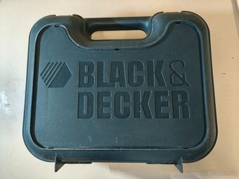 Predám príklepovú vŕtačku Black & Decker 500W - 5