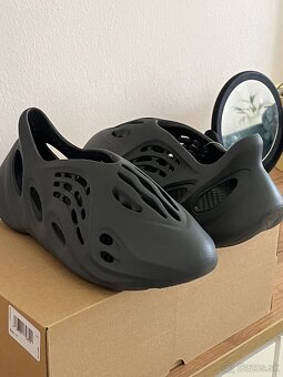 Yeezy foam runner carbon 46 - 5