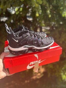 Nike Air Vapormax Plus - 5