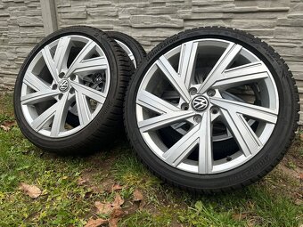 Zimná sada originál VW golf 8 225/40R18 - 5