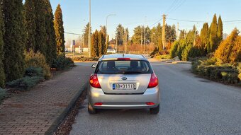 Kia Ceed benzín Automat - 5