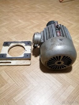 Elektromotor 4kw 1365ot /min, 400V. - 5