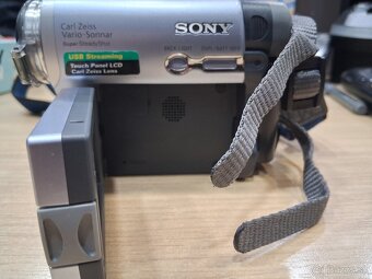 Predám videokameru SONY HANDYCAM DCR-TRV 12E - 5