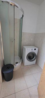 Prenajmeme veľký  1 izb byt v Šali - 5