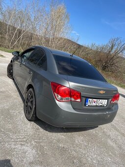 Chevrolet cruze 1.6 sedan 2009 - 5