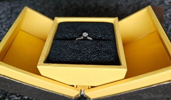 2,2g Zásnubný prsteň z bieleho zlata 14K s diamantom 0,15ct - 5