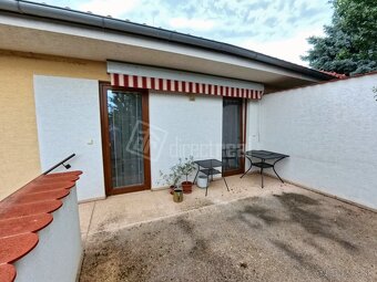 Útulný zariadený bungalov s nádherným pozemkom - 5