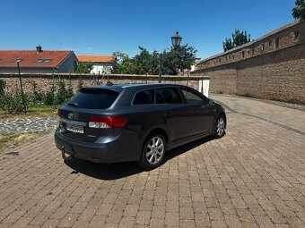 Toyota Avensis Combi 140 kW - 5