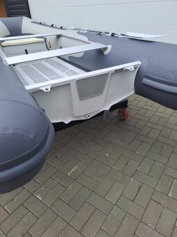 Motorový čln GLADIATOR RIB 380AL - 5