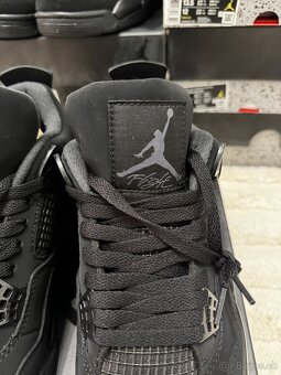 Air Jordan 4 Retro - Black Cat - 5