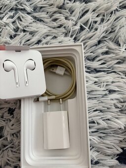 Apple iPhone 11 64GB - 5