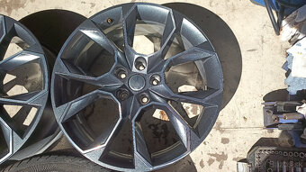 5x112 7,5Jx19 ET51 original Skoda Octavia RS R19 Extreme 5ks - 5