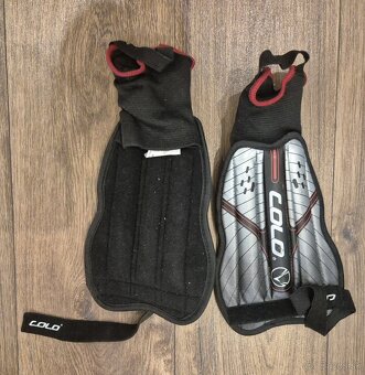 Kopačky plus chrániče holení - 5