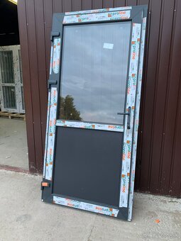 Plastové vchodové dvere - 5