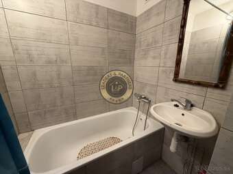 Rodinný dom/Komerčný objekt na predaj, VRAKUŇA - 5