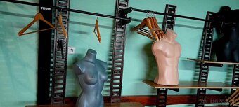 Zariadenie do predajne s textilom - 5