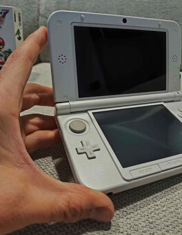Nintendo 3DS XL - 5