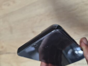 Samsung galaxy S22 8GB/128GB - 5