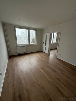 Predám na komplet zrekonštruovaný 1,5 izbový byt v ZH - 5