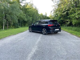 VW Golf VIII GTI 2.0 TSI - 5