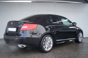 23- SUZUKI Kizashi, 2011, benzín, 2.4 CVT 4WD, 131 kW - 5