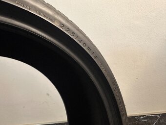 225/40/18 dunlop letní 5mm - 5