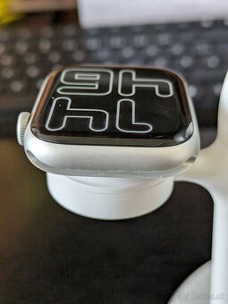 Apple Watch Series 8 – 45 mm Silver Aluminum - 5