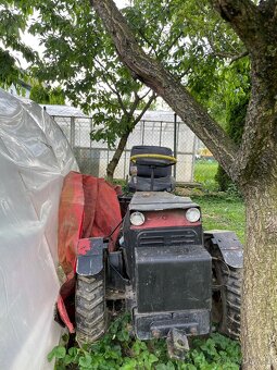 Predám traktor . - 5