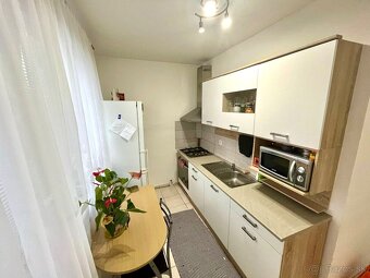 SIMI real - 2 izbový byt na skok do centra mesta - 57 m2 - 5
