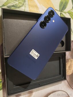 Samsung Galaxy S25 256GB Navy / nový - 5