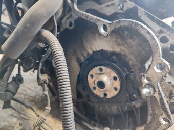 AVF 1.9 TDI 96 KW holo Motor - 5